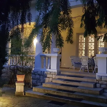 Sigmund Villa *